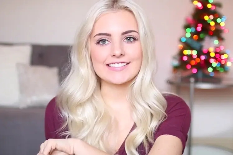 How Old is AspynOvard Exactly? (tubefilter)