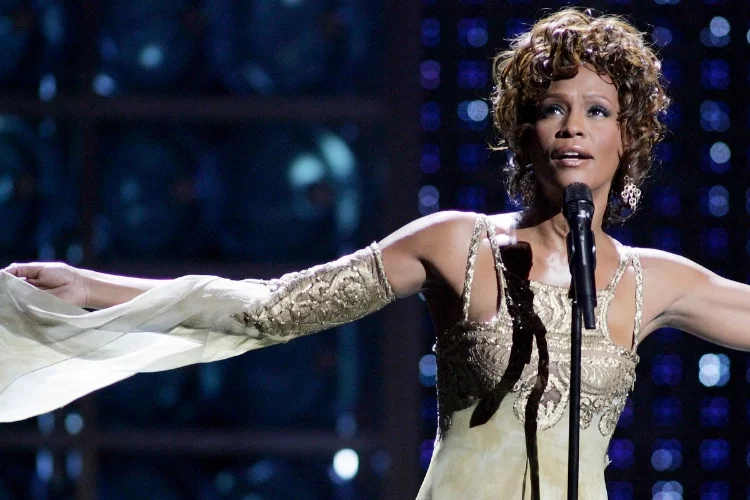 How Old Was Whitney Houston When She Dies? (theatlantic)