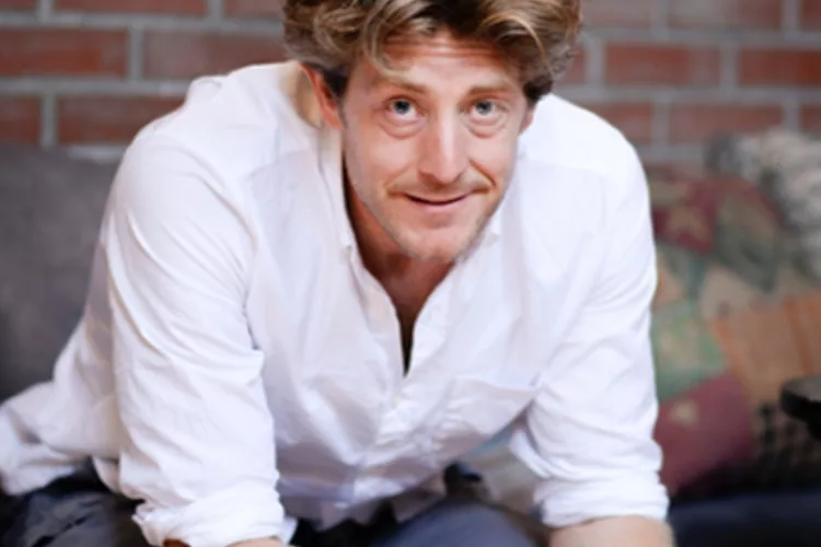How Old Is Jason Nash Exactly?
