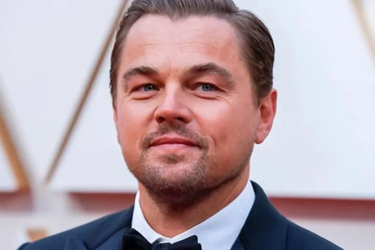How old is Leonardo DiCaprio? - Leonardo DiCaprio's Age in years months days hours minutes and seconds