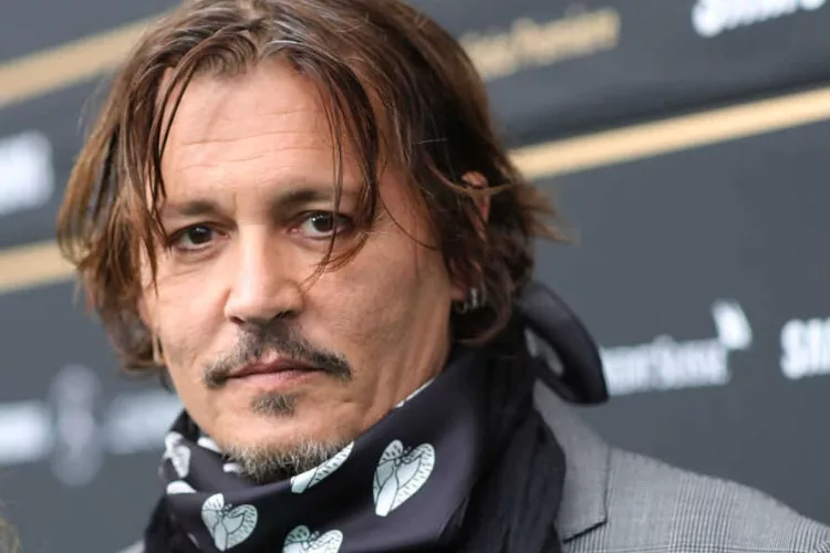 What is Johnny Depp's Age? - Johnny Depp's Age in years months days hours minutes and seconds